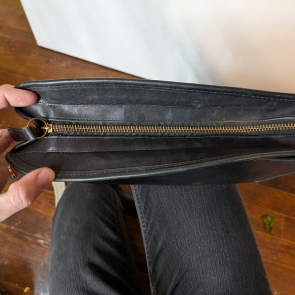 Vintage 80s Coach Black Shoulder Bag - Picture 7 of 8